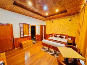 Voodi või voodid majutusasutuse Himalayan Valley View Resort - Rooms with Balcony and mountain view - Peacefull place - Private Parking - Easy Access toas