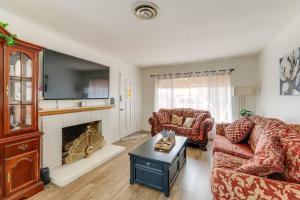 Gallery image of 7 Mi to Soboba Casino Hemet Home with Patios! in Hemet