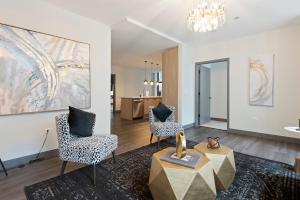 Istumisnurk majutusasutuses Experience Downtown Chicago at Millennium - Luxury Apartments in The Loop