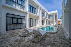 Πισίνα στο ή κοντά στο Elegant One Bed Suite With Pool View +17 φωτογραφίες
