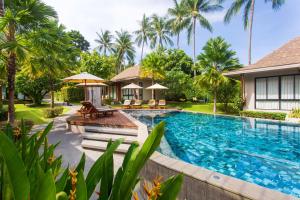 Bazén v ubytování CHUZ Villas Samui SHA Plus nebo v jeho okolí