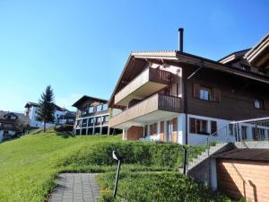 Budova, kde se apartmán nachází + 8 fotografií