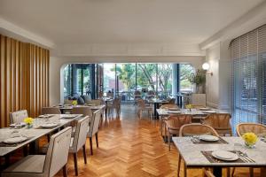 Restaurace v ubytování The Park Nine Hotel Srinakarin