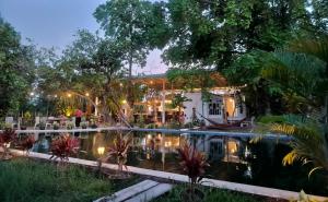 Zahrada ubytování Bohemiaz Resort and Spa Kampot