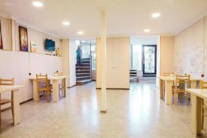 Foto dalla galleria di Shine Hostel a Tbilisi City