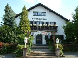 Gallery image of Hotel Schweizer Haus in Bielefeld