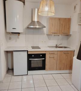 Photo de la galerie de l'établissement Appartement fonctionnel hauteurs de Collioure, à Collioure