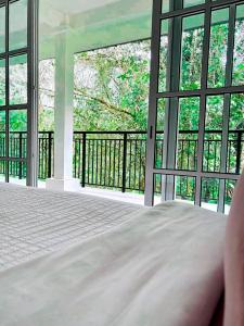 Balkoni atau teres di Riverview Bungalow in Cameron Highlands