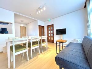 Μια τηλεόραση ή/και κέντρο ψυχαγωγίας στο FURANO BnB