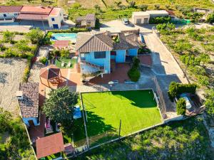 an aerial view of a house with a large yard at Casa Levante - Casa Rural Los Cuatro Vientos in Moratalla