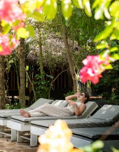 Φωτογραφία από το άλμπουμ του Sundaras Sigiriya Jungles Caves Resort σε Dambulla