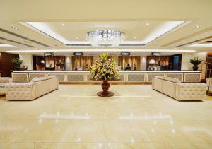 Vstupní hala nebo recepce v ubytování Grand Dragon Hotel + 37 fotografií