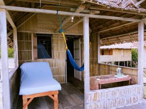 Nyanse Homestay - Raja Ampat的阳台或露台