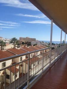 A balcony or terrace at Welcoming studio in Torremolinos 45 m² with shared pool Még 20 kép
