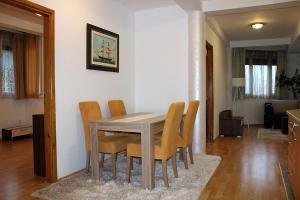 Posezení v ubytování Stan na dan Igalo + 6 fotografií