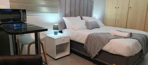 En eller flere senge i et værelse på Gabriaza + 12 billeder