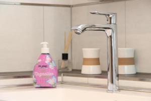 Et badeværelse på Ferienwohnung Greetje + 8 billeder