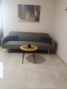 A seating area at Sunrise Apartment 2