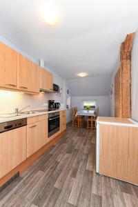 Η κουζίνα ή μικρή κουζίνα στο Ferienwohnung Nordmoor