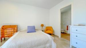 Postel nebo postele na pokoji v ubytování Vivalidays Greco House - Pineda de Mar + 46 fotografií