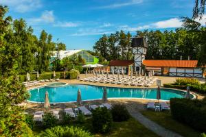 Bazén v ubytovaní Hotel Selena Family Resort alebo v jeho blízkosti