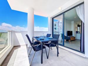 Televiisor ja/või meelelahutuskeskus majutusasutuses Santa Rosalia Lake & Life Resort - 6010