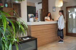 Hosté ubytování Imola Udvarház Dessert Hotel