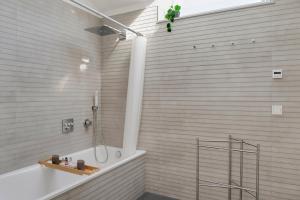 Ένα μπάνιο στο Architekten Haus 120 m2 in der Wetterau