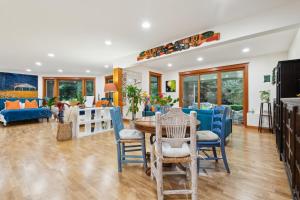Gallery image of Lush Garden Home - Private Gym & Ferry Access in Hawley