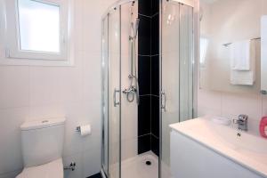 Fotografie z fotogalerie ubytování Cp 8 Bedrooms NL Villas All Pirgi v destinaci Pyrgi + 26 fotografií