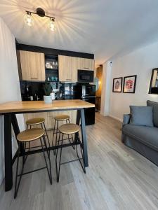 Kuchyň nebo kuchyňský kout v ubytování Hauzify I Apartament Mar d'Aro