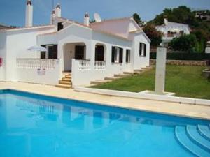 Basen w obiekcie Casa Sud - A Family-Friendly Villa With Pool, And 3 Bedrooms lub w pobliżu