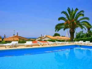 Basen w obiekcie Casa Sud - A Family-Friendly Villa With Pool, And 3 Bedrooms lub w pobliżu