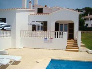 Basen w obiekcie Casa Sud - A Family-Friendly Villa With Pool, And 3 Bedrooms lub w pobliżu