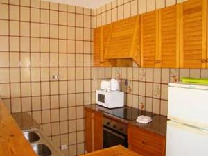 Kuchnia lub aneks kuchenny w obiekcie Casa Sud - A Family-Friendly Villa With Pool, And 3 Bedrooms