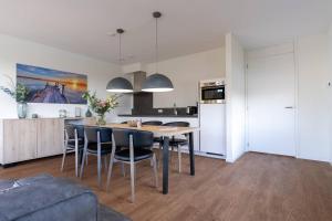 Η κουζίνα ή μικρή κουζίνα στο Hello Zeeland - Veerse Wende - Lamsoor 5