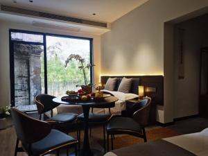 Hua Shan Hidden Spring Exclusive Villa - Entire Private Property 隐泉禅境全栋私邸的休息区