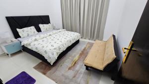 Fabulous Villa Rooms near Airport客房内的一张或多张床位