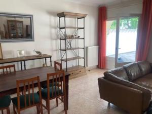 Χώρος καθιστικού στο Grande villa familiale avec piscine, près plage et canaux