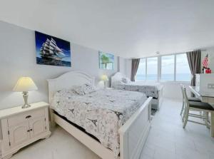 Φωτογραφία από το άλμπουμ του Ocean View Studio Wkitchen On Sunny Isles Beach! σε Sunny Isles Beach +22 φωτογραφίες