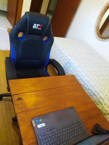 Mynd úr myndasafni af Suíte no Coração de Canela WiFi Calefação 10m Catedral e Box Coberto Carro í Canela