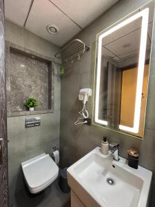 Fotografie z fotogalerie ubytování Loft Inn Supernova Noida v Novém Dillí + 17 fotografií