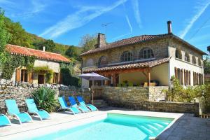 Bazén v ubytování La Tannerie - St Antonin Noble Val nebo v jeho okolí