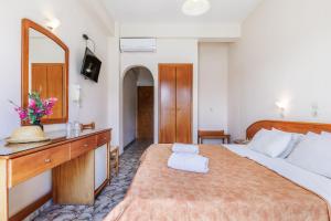 Afbeelding uit fotogalerij van Lemonis Rooms in Skopelos Town