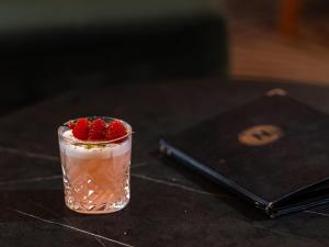 尼皮斯巴黎希尔顿Curio Collection酒店的酒水