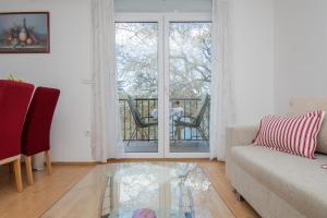 Posedenie v ubytovaní Apartment JoviZ