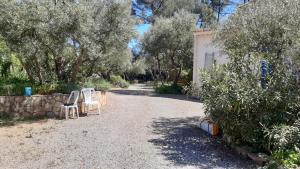 Κήπος έξω από το La Souleiado