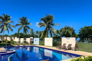 EM frente à PRAIA; 2 quartos; WiFi 300 mbs; até 6 pessoas; no 2 pavimento; Estacionamento Gratuito 1 carro