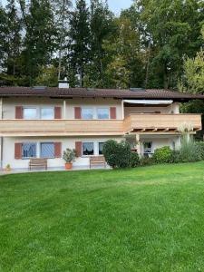 Taman di luar Sonnenhang Bayern