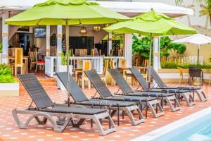 A piscina localizada em Blue Horizon Hotel ou nos arredores